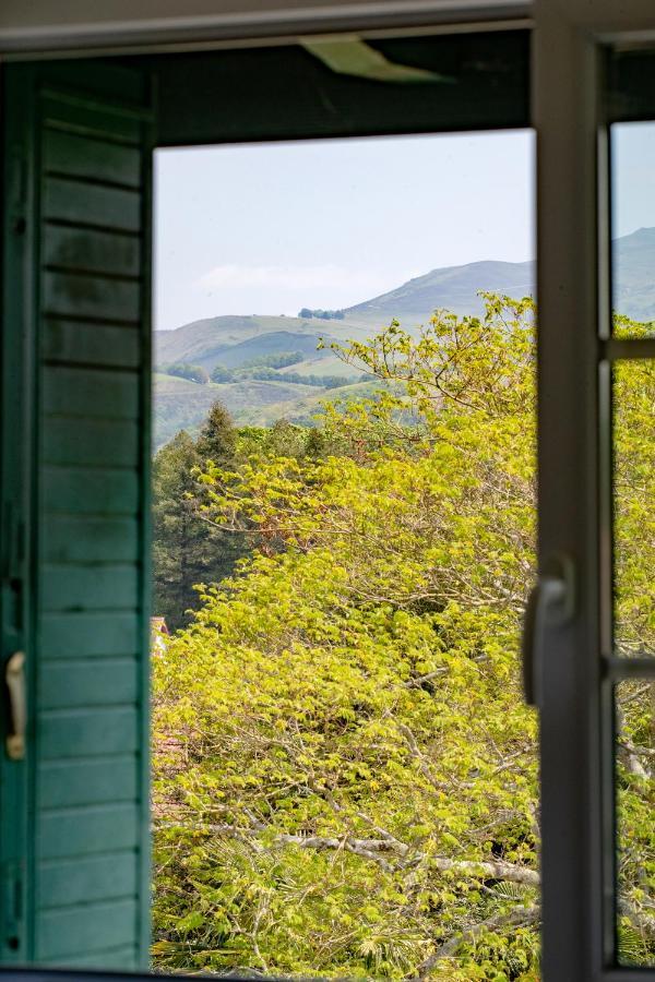 Hostellerie Du Parc Камбо-ле-Бен Экстерьер фото